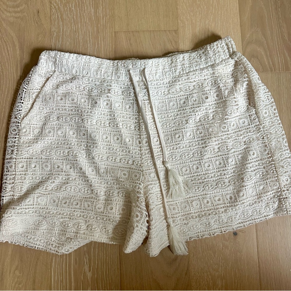Lane Bryant Pull on Drawstring Shorts Size 18/20 Cream White Lace
